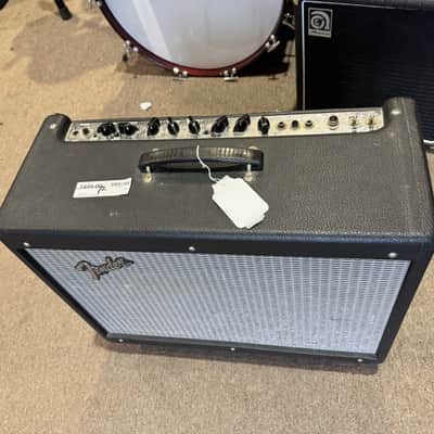 Fender Hot Rod Deluxe 3-Channel 40-Watt 112 1x12" Tube Guitar Combo Amplifier - Local Pickup Only image 2