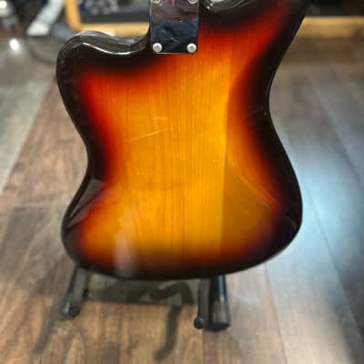 Fender Jaguar 1997-2008 - 3 tone sunburst image 13