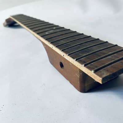 Eko Guitar Maple Wood Neck, 20 Frets Rosewood Fingerboard image 3