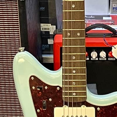 Squier Jazzmaster 2025 - Daphne Blue image 4