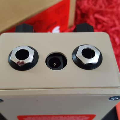JHS Kodiak Tremolo (MINT) - Tan image 10
