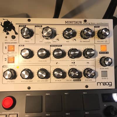 Moog Minitaur Analog Bass Synthesizer - Limited Edition WHITE - only 250 made image 5