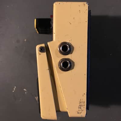 Boss FT-2 Dynamic Filter (Black Label) 1986 Yellow image 3