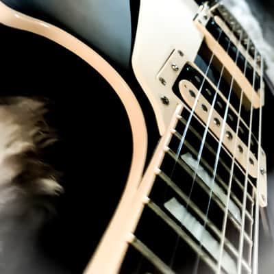 Nythar the Undying - Gibson Les Paul Classic 2019 - Black & Cream Tuxedo image 11