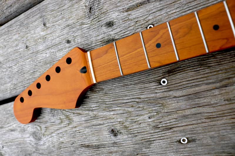 Stratocaster neck lefthanded , roasted maple image 1