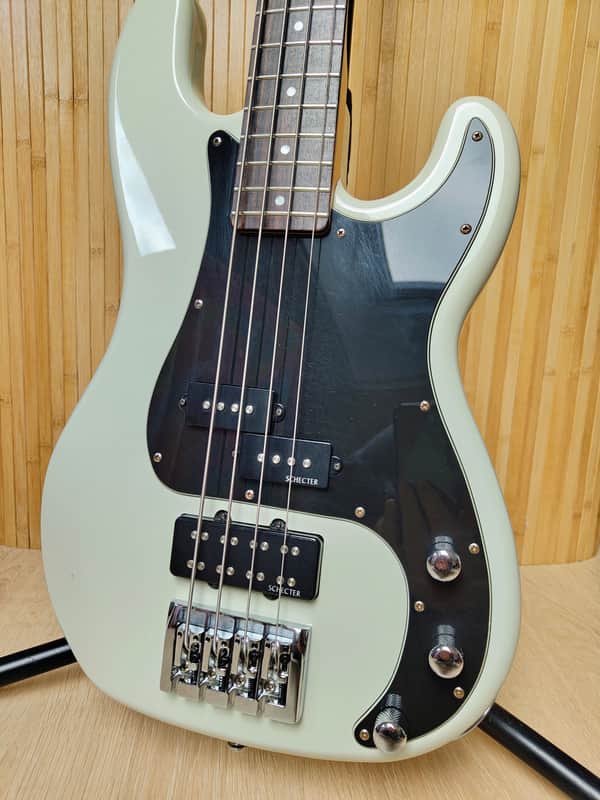 Schecter Diamond-P Custom 4-String Bass
