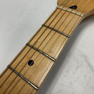 Fender Standard Stratocaster with Maple Fretboard 2003 - Midnight Wine image 6