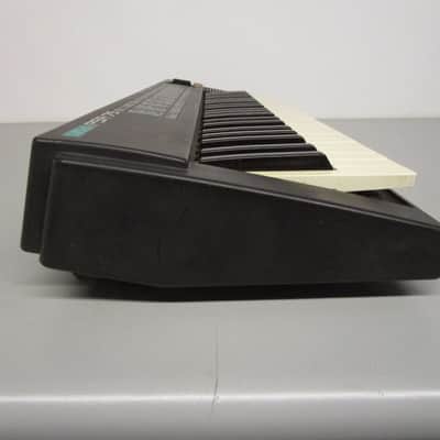 Yamaha PSR-75 image 9