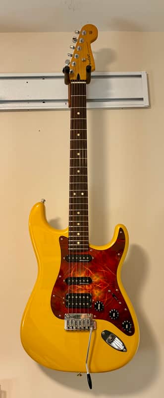 Fender Player II Modified Stratocaster HSS with Rosewood Fretboard 2025 - Present - Sunshine Yellow