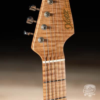 Xotic XSC-2 Swamp Ash HSS S-Style w/ Roasted Flame Maple Neck – Surf Green image 5