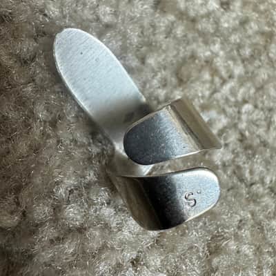Perfect Touch Finger Pick Nickel Small Wraparound Style image 2