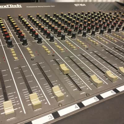 SoundTech ST164 Professional Mixing Console/ 16x4 mit Flight Case, Tape In/Out, High Quality! image 3
