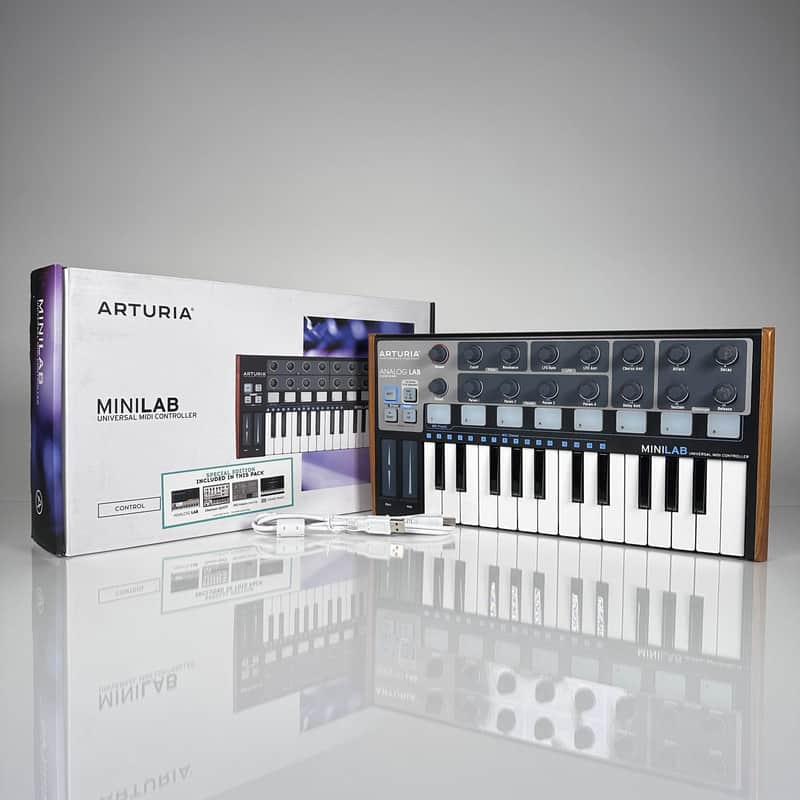 Arturia Minilab Universal MIDI Keyboard Controller Black image 1