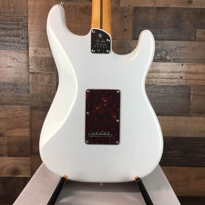 Fender American Ultra Strat LEFTY Arctic Pearl, Hard Case, Free Ship, 357 image 10