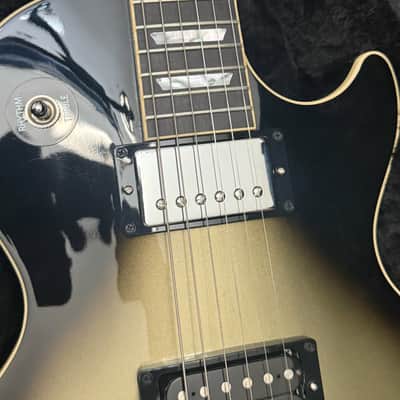 Gibson Adam Jones Signature Les Paul (in mint condition) Standard 2022 - Present - Antique Silverburst. image 14