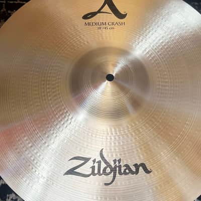 (MINT) Zildjian 18" A Medium Crash Cymbal - Traditional image 1