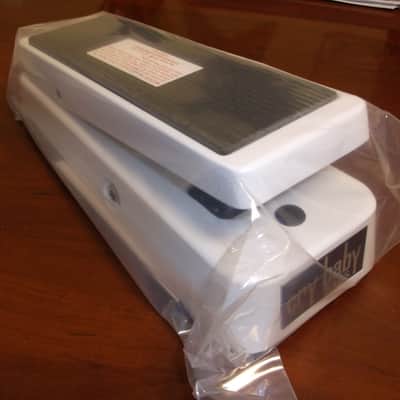 Dunlop 105Q Cry Baby Bass Wah Pedal image 2