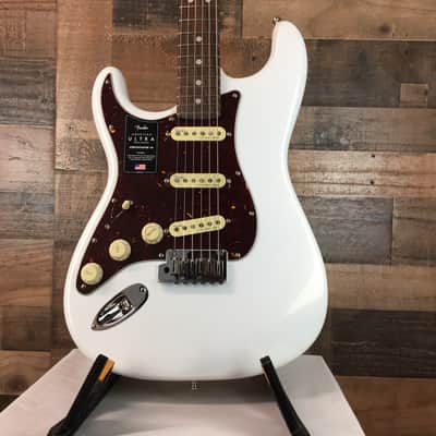 Fender American Ultra Strat LEFTY Arctic Pearl, Hard Case, Free Ship, 357 image 2