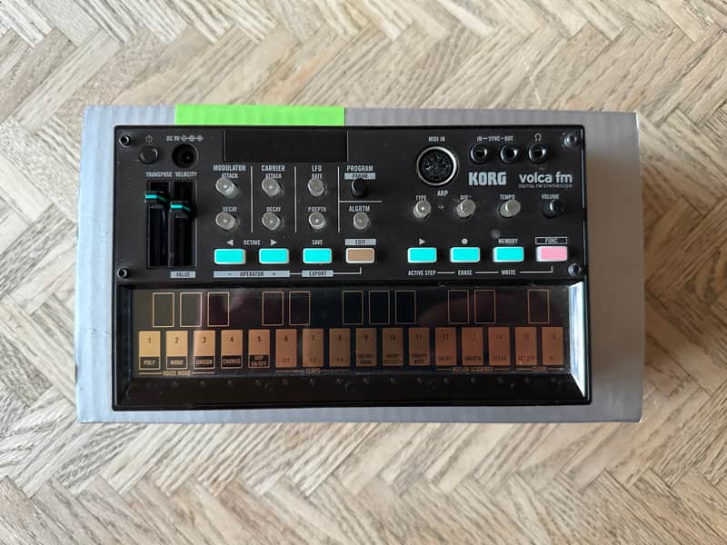Korg Volca FM Digital FM Synthesizer/Sequencer 2016 - 2022 - Black image 1