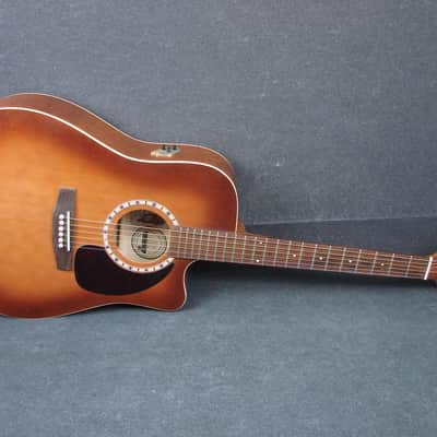 Art & Lutherie Cedar CW Solid-Top Single Cutaway Acoustic/Electric Guitar image 12