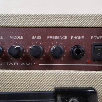 Guyatone GT-1000 AC/DC Guitar Amp 20W - No Output image 13