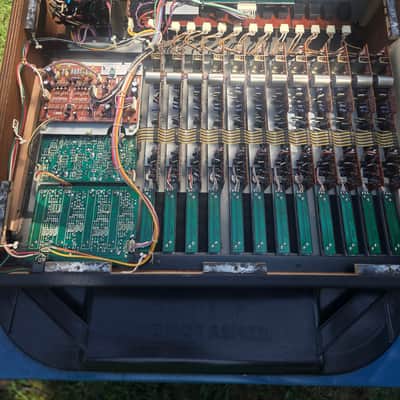 Yamaha MQ 1202 - Sound Reinforcement mixer image 3