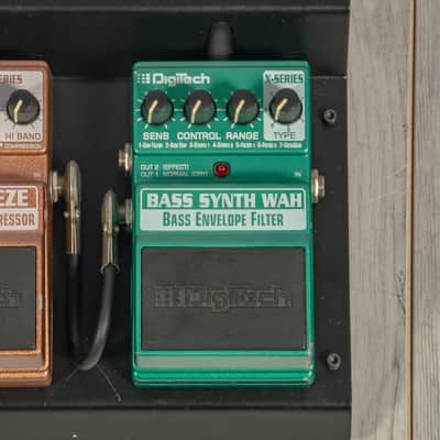Digitech - 2002 X-Series Bass In-Store Pedal Display w/5 Pedals Incl. Bass Synth Wah - x0220 - NOS image 5