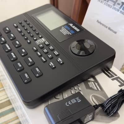 ALESIS SR-16 - IN LIKE NEW CONDITION! image 4