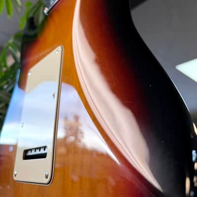 Fender American Stratocaster Maple 2004 - 3 Tone Sunburst image 25