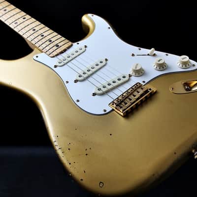 FENDER USA LTD " The Gold Stratocaster" "Gold + Maple" (1981) image 5