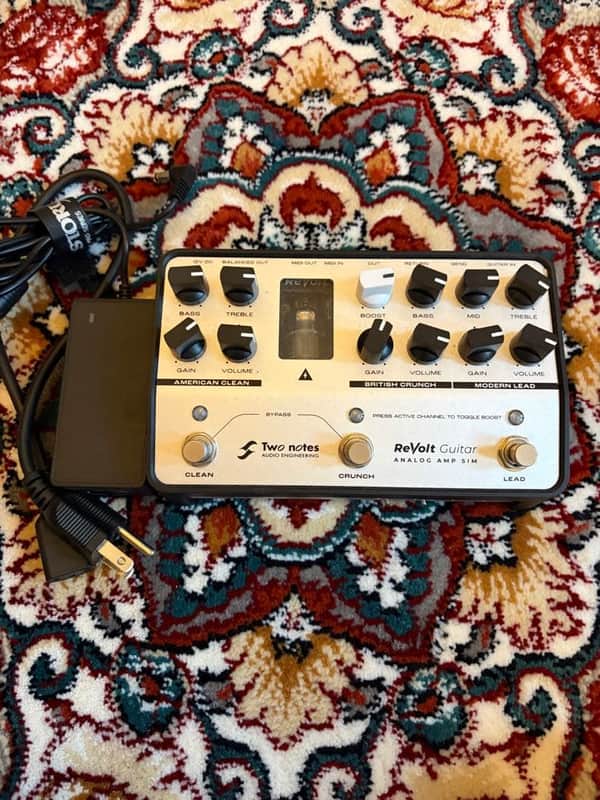 Two Notes ReVolt Guitar