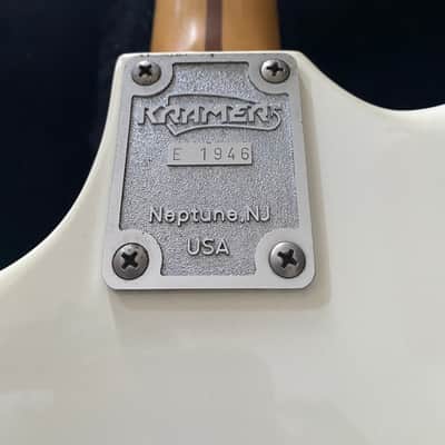 Kramer Pacer Deluxe USA Vintage 1986-87 White image 9