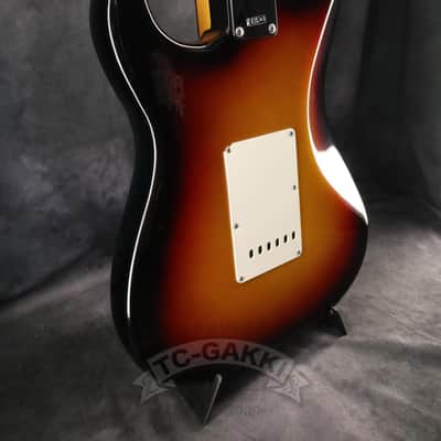 Fender USA 2024 American Vintage II 61 Stratocaster image 7