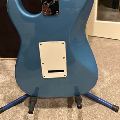 Fender 50th Anniversary Stratocaster 1995 - Lake Placid Blue image 8