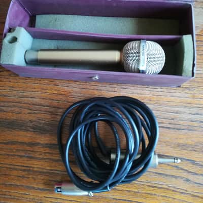 Nanyo Model 9235 Dynamic Cardiod Michophone image 2