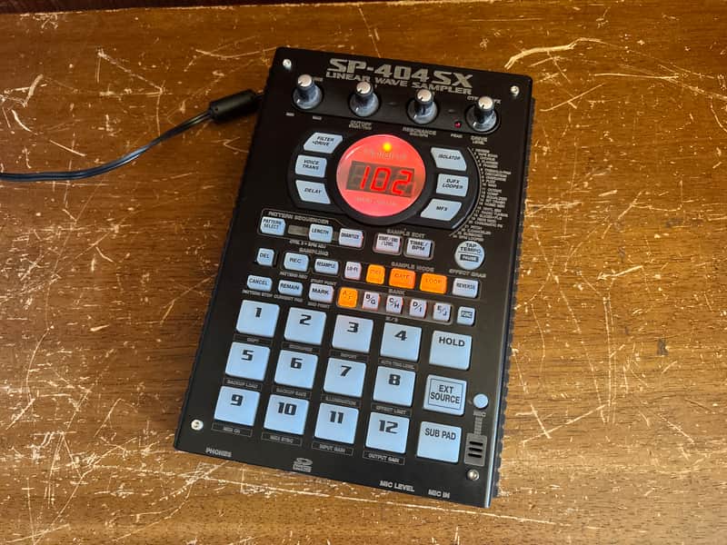 Roland SP-404SX Linear Wave Sampler | Reverb