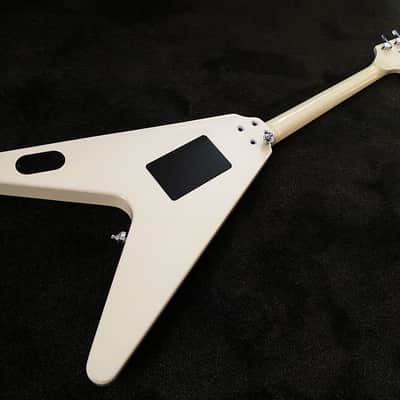 Made by ESP Killer KG Wishbone V Snow White - MINT condition