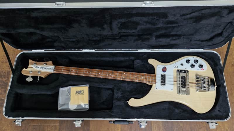 Rickenbacker 2025 - 4003S Bass inc Rickenbacker case. image 1