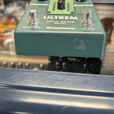 Guyatone GST-C04 Ultrem Optical Tremolo Pedal (Used) image 5