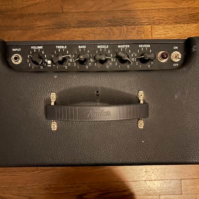 Fender Blues Junior III 15-Watt 1x12" Guitar Combo 2010 - 2017 - Black image 2