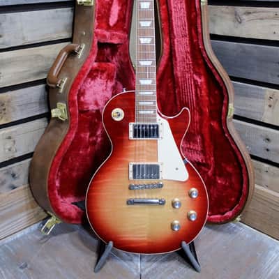 Used (2023) Les Paul Standard '60s Electric Guitar Cherry Sunburst with Original Hardshell Case image 11