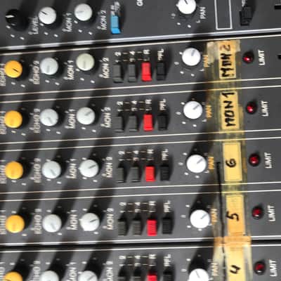Immagine Tesla M24-4-4 analog mixing console - 4