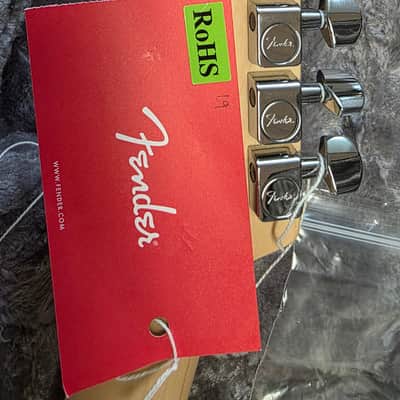 Fender American Professional Stratocaster 2018 BRAND NEW Time Capsule CASE QUEEN Ultra Luxe 2-Tone Sunburst USA Strat 60s vintage 4-bolt neck Investor Guitar image 12