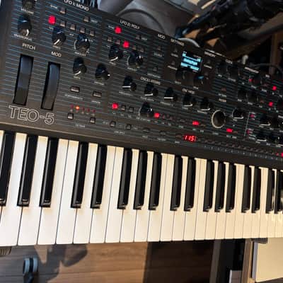 Oberheim TEO-5 44-Key 5-Voice Synthesizer 2024 - Present - Black