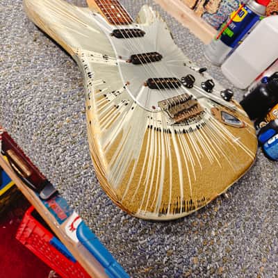 Fender FSR "Splattercaster" Standard Splatter Stratocaster with Rosewood Fretboard 2003 - 2004 - Olympic White, Aztec Gold, and Inca Silver Swirl over Black image 4