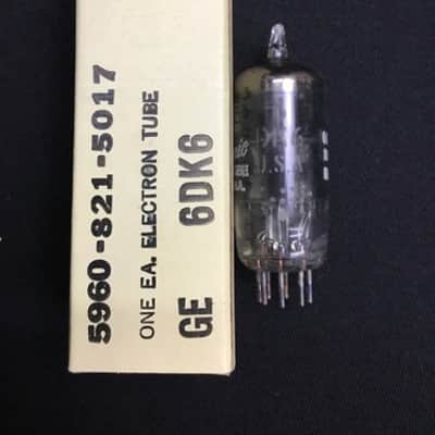 FULL SLEEVE (5) GE 6DK6 NOS Pentode TV/RECEIVER VACUUM TUBES Vintage 2.4626-D image 3