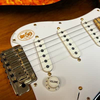 2005 Fender 50th Anniversary American Deluxe Stratocaster Sunburst image 3