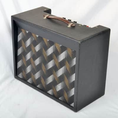 1959 Martin 112 Tube Combo Amp – Rowe-DeArmond Built – Serviced & Ready to Play – Tweed Deluxe Tone image 9