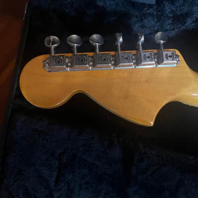 Fender Mustang MIJ 1969 2010-2011 - Candy Apple Red image 7