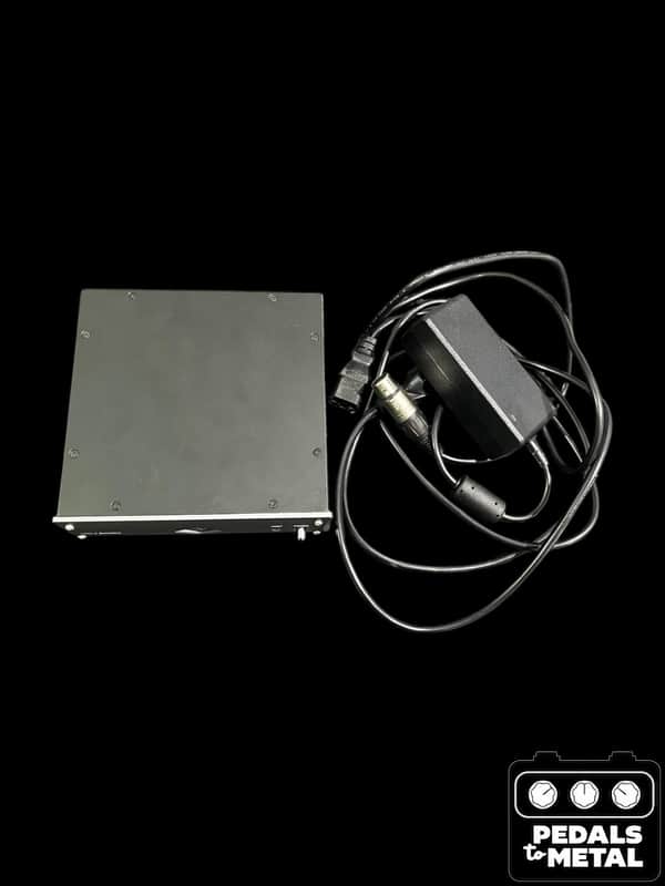 Universal Audio UAD-2 Satellite Thunderbolt 3 QUAD Core Desktop DSP Accelerator